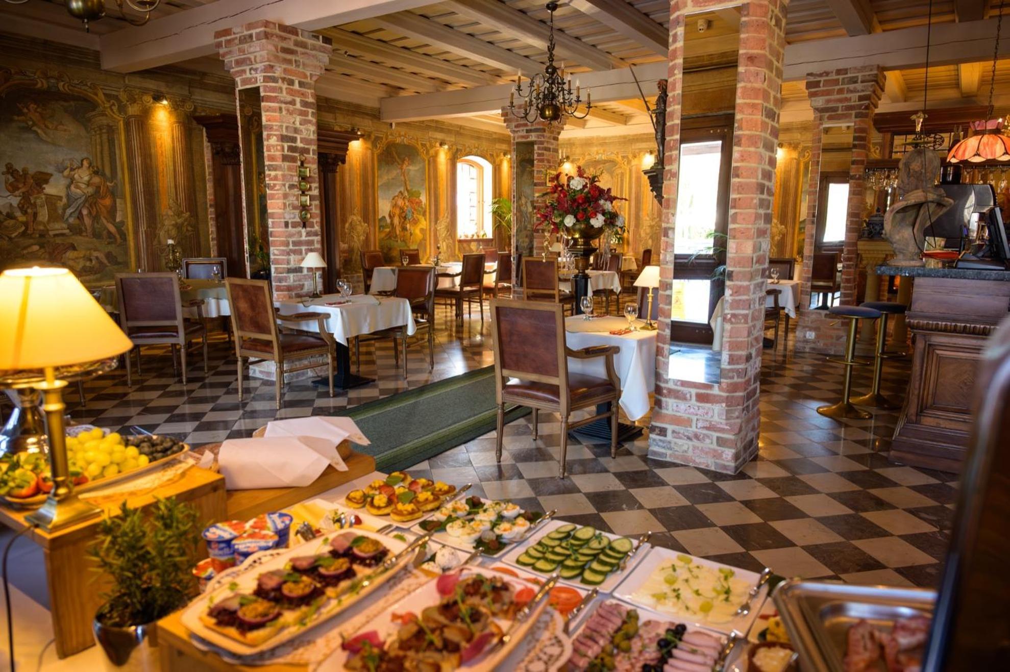 Zabi Dwor - Hotel - Restauracja - Spa Zielona Góra Exteriör bild
