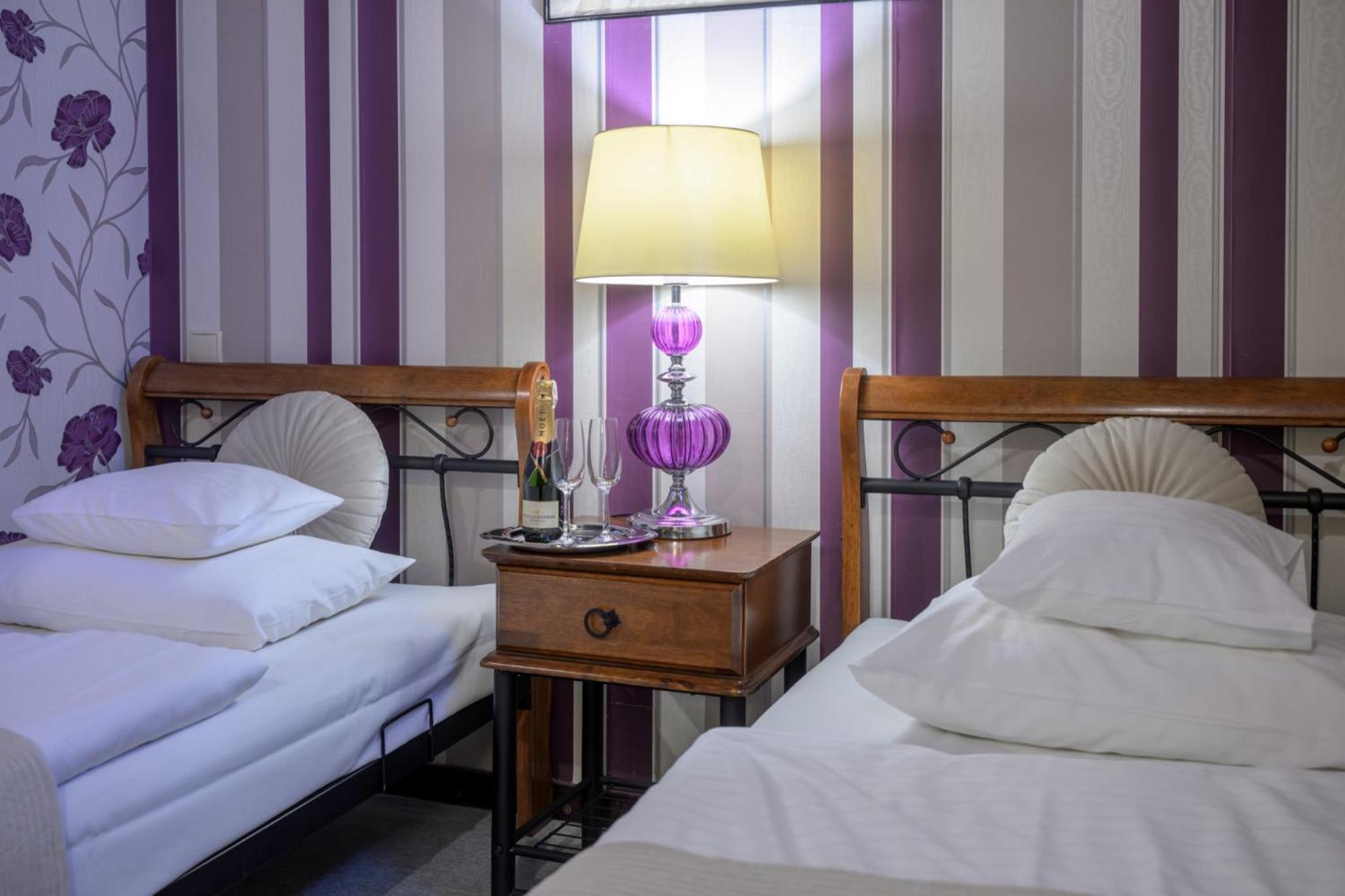 Zabi Dwor - Hotel - Restauracja - Spa Zielona Góra Exteriör bild