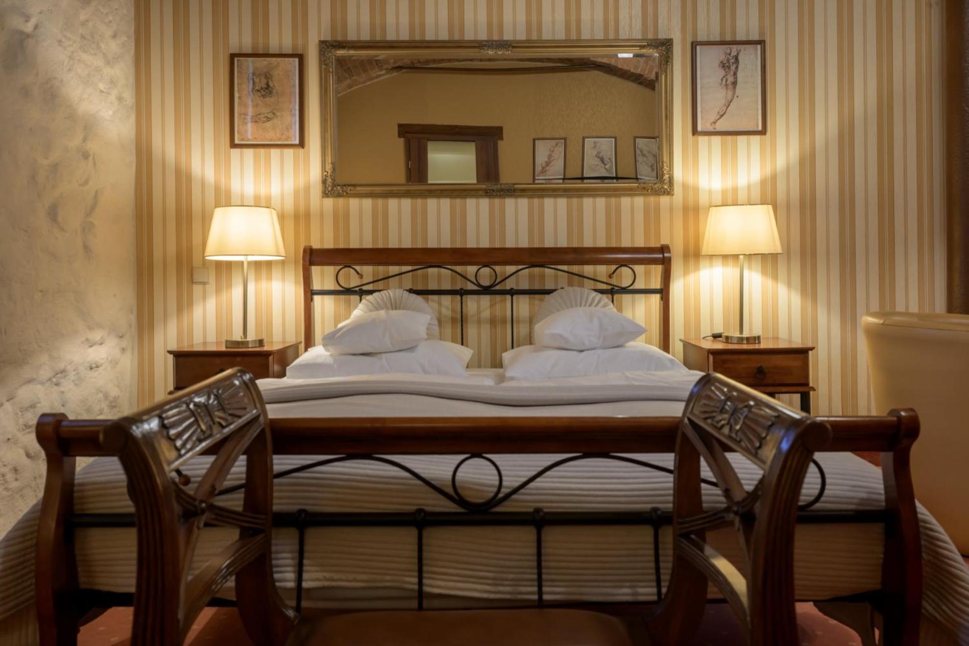 Zabi Dwor - Hotel - Restauracja - Spa Zielona Góra Exteriör bild