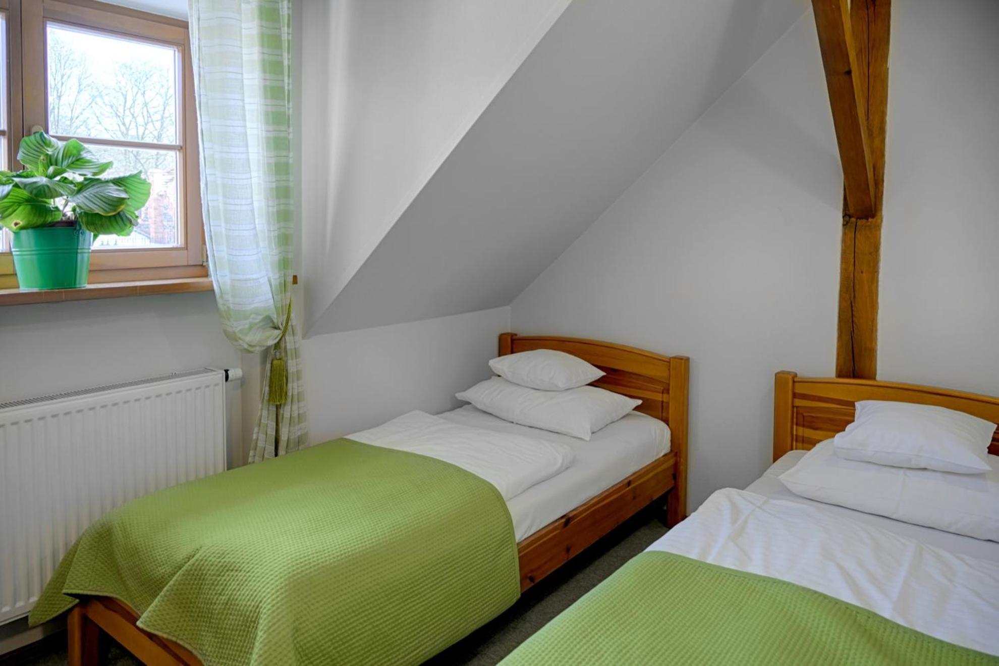 Zabi Dwor - Hotel - Restauracja - Spa Zielona Góra Exteriör bild
