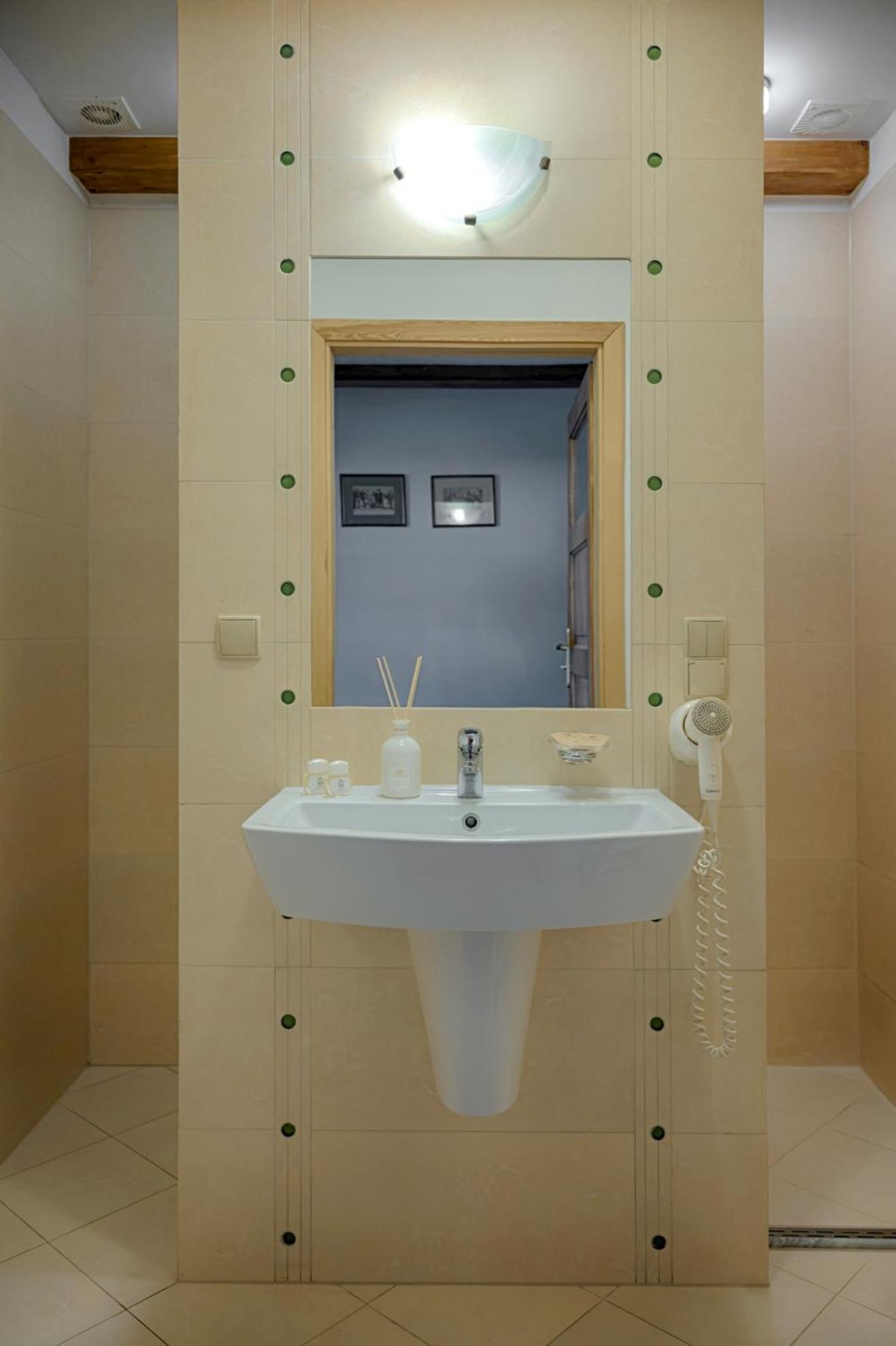 Zabi Dwor - Hotel - Restauracja - Spa Zielona Góra Exteriör bild