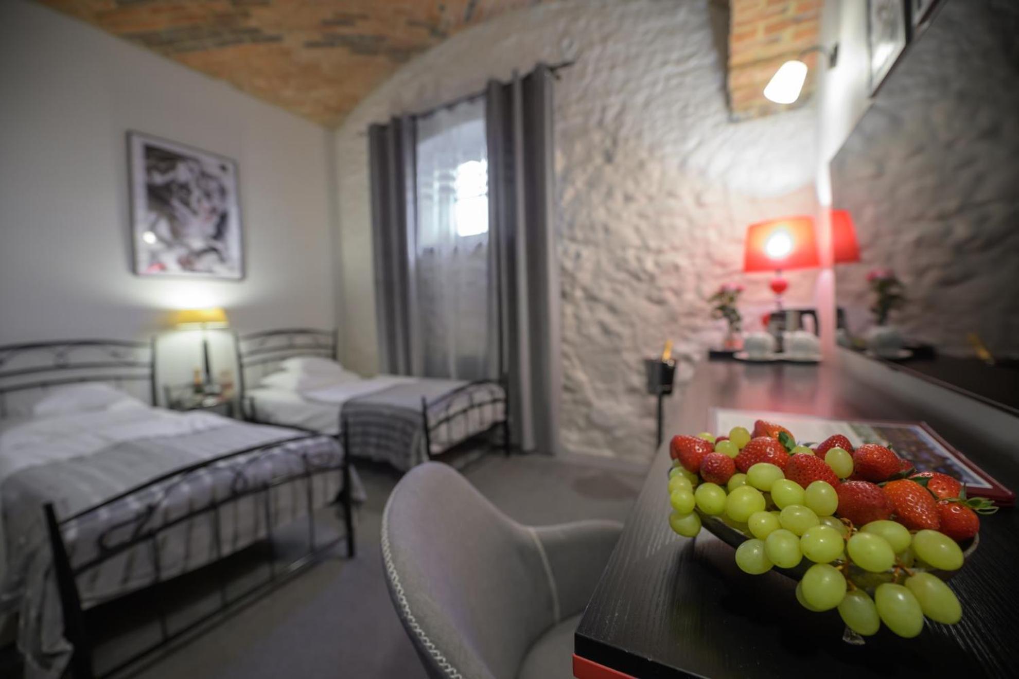 Zabi Dwor - Hotel - Restauracja - Spa Zielona Góra Exteriör bild